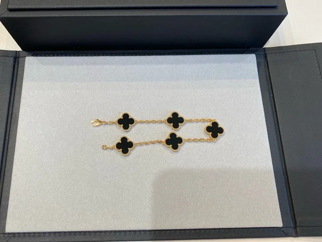 Unbranded Jewelry Four-Leaf Clover Chain Bracelet product detail image 11