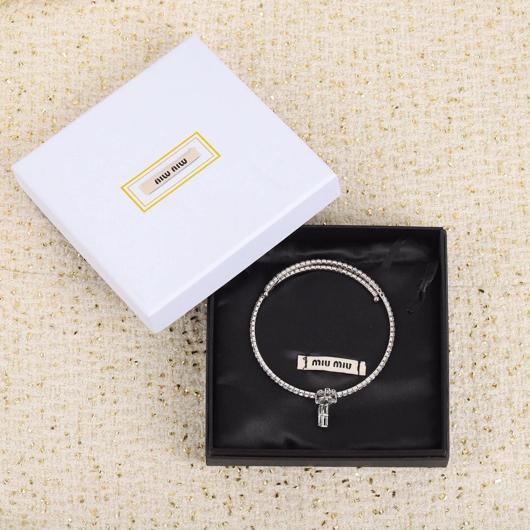 mium!u小皇冠choker