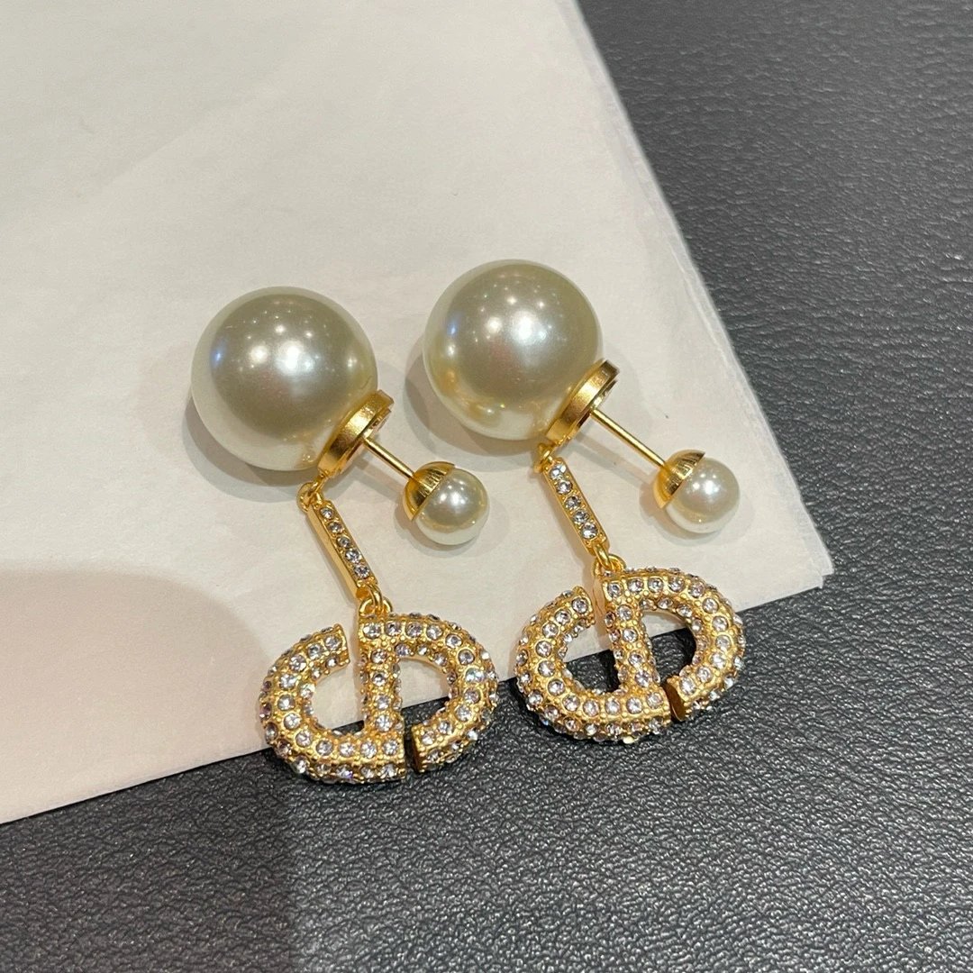Counter level Dior CD pig nose sized bead earrings and earrings, made of consistent brass ➕ Swarovski rhinestones