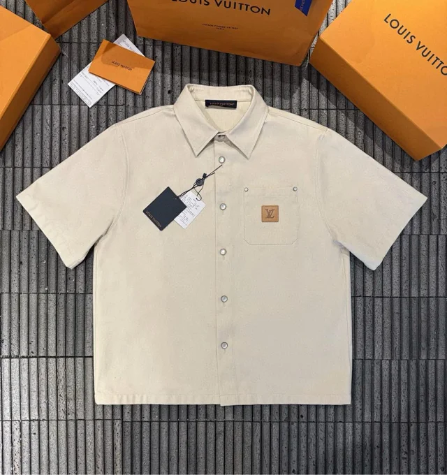 𝐋𝐨𝐮𝐢𝐬𝐕𝐮𝐢𝐭𝐭𝐨𝐧25SS蚕丝短袖衬衫