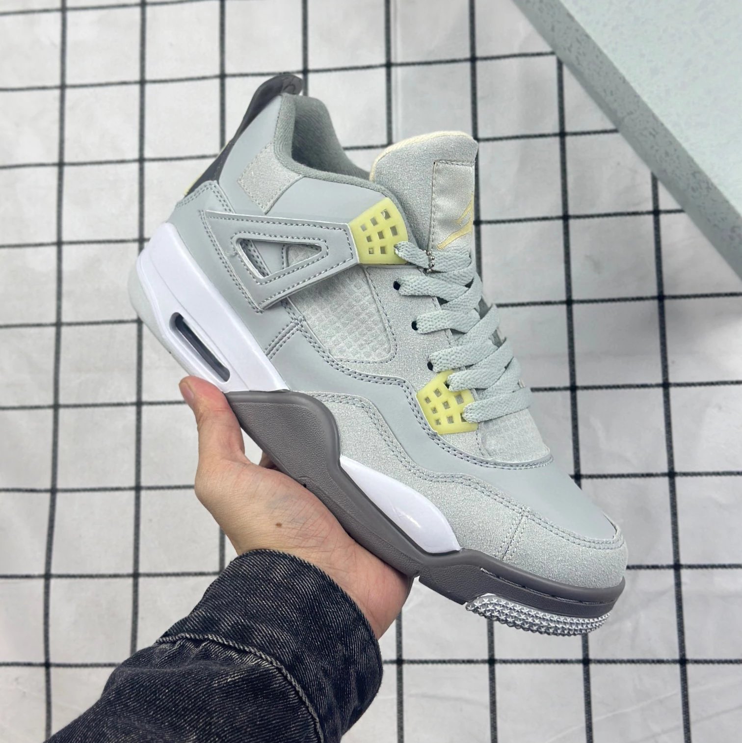 Grey Mouse