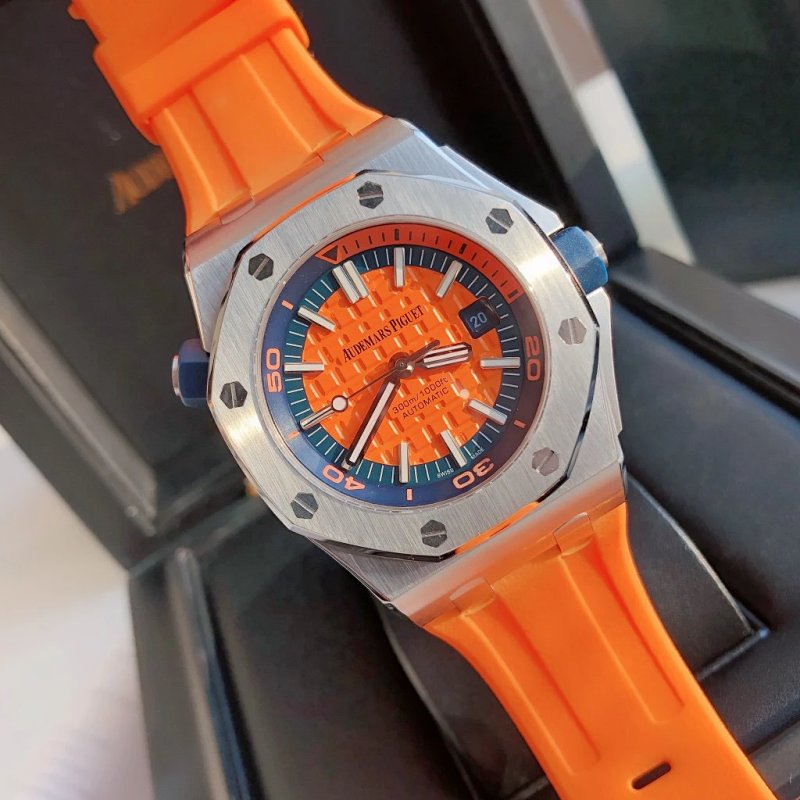 Watch from Three-legged