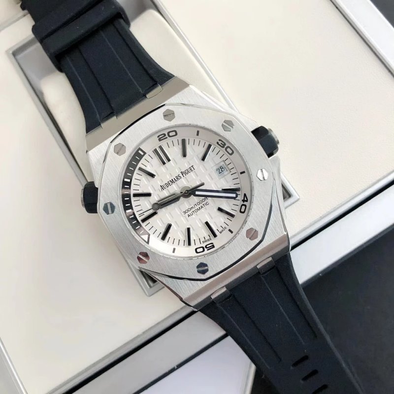 Watch from Three-legged