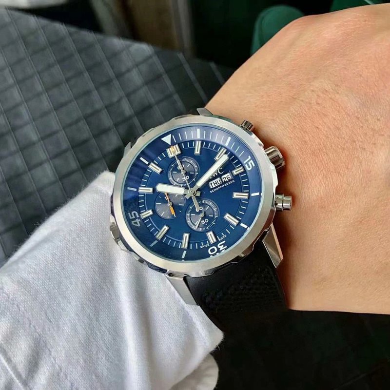 Watch from Three-legged