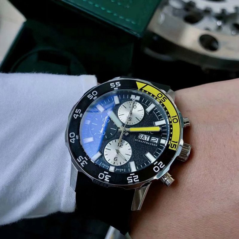 Watch from Three-legged