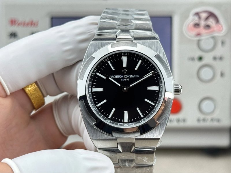 Watch from Three-legged
