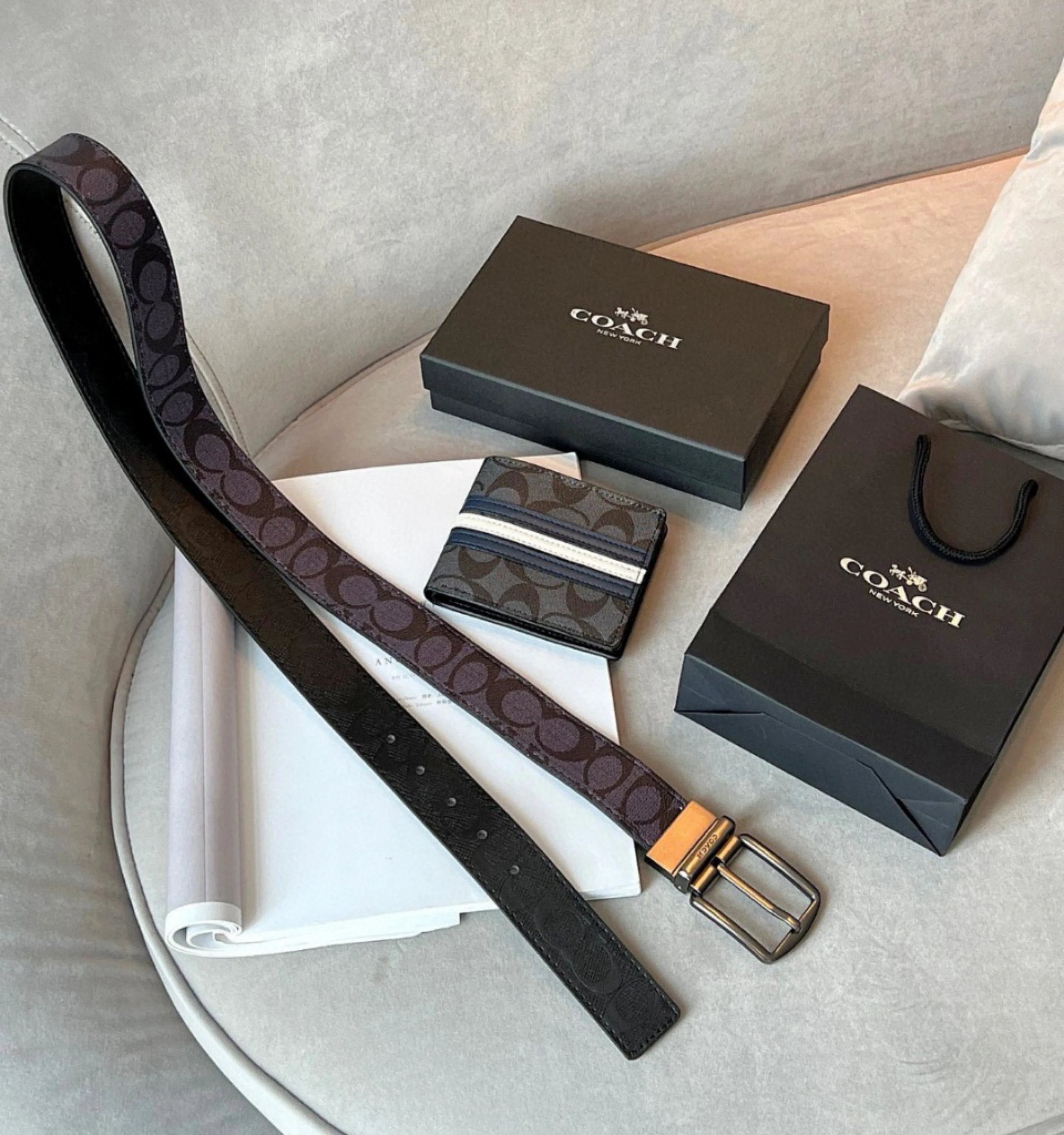 Flash Sale / 1:1 Replica Quality) Long-Term Supply! COACH Belt & Wallet 2-in-1 Set / Hot-Stamped Pattern, Full Accessories, Regular Retail $99+ Version, Gift Box Packaging
