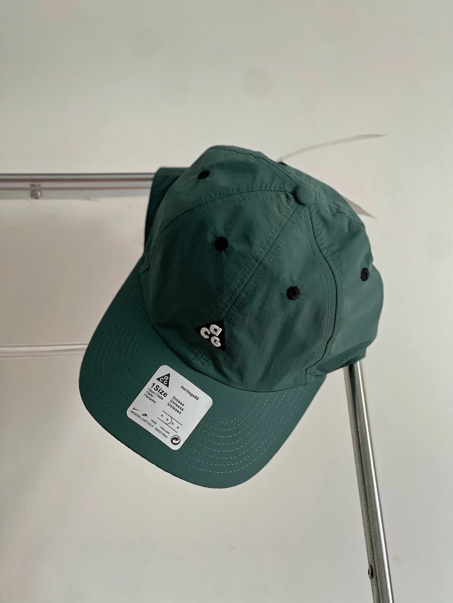Supreme Logo Beanie foto 2