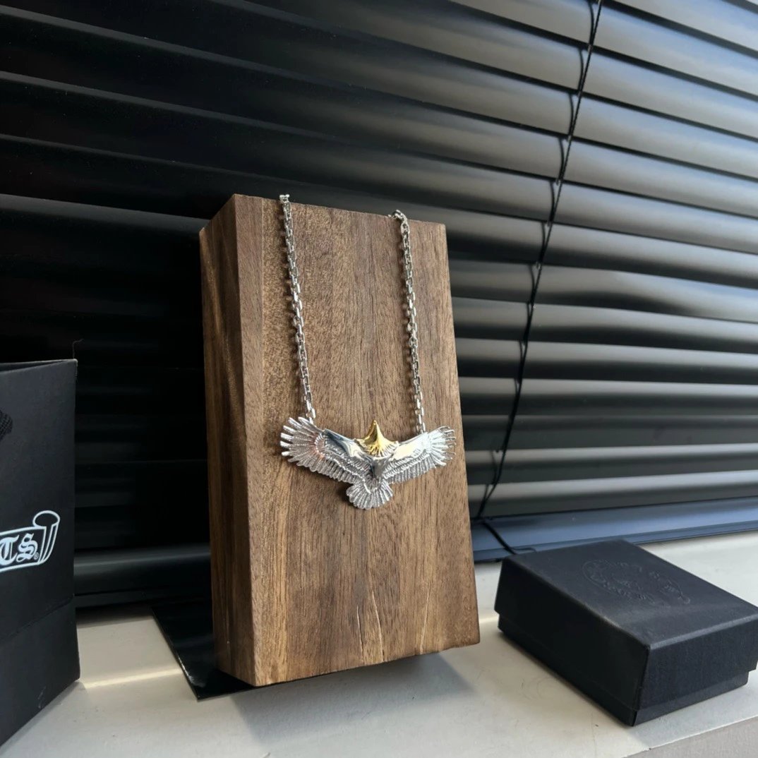 Gucci Crystal Necklace foto 2