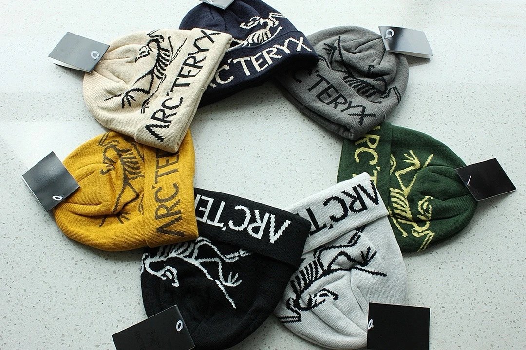 Supreme Logo Beanie foto 3