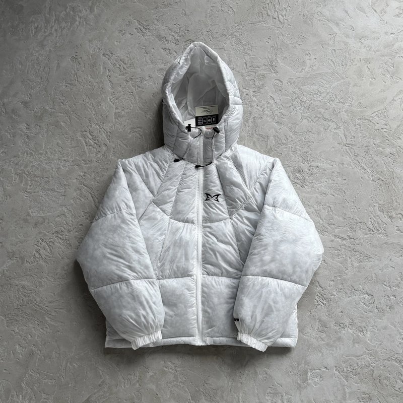 380¥ translucent puffer