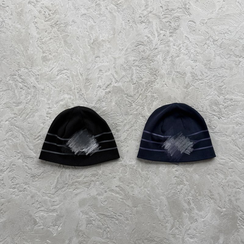 65¥ ME warm up beanies