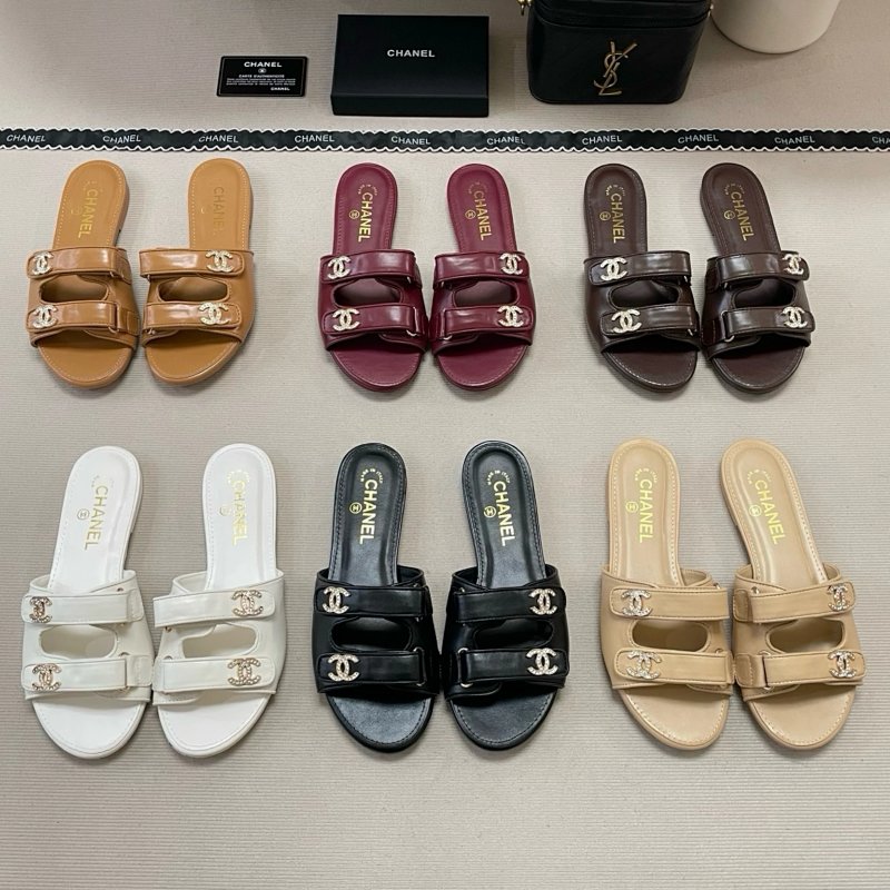 Chanel slides