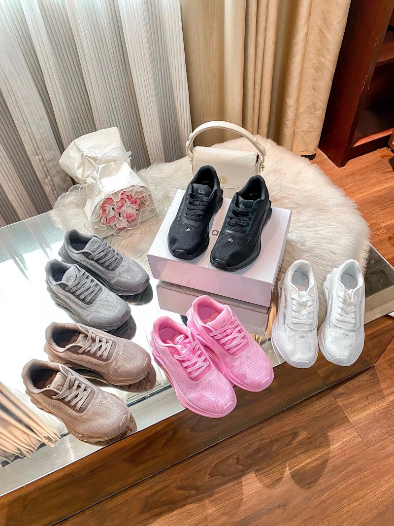 Sneakers from Xiepu