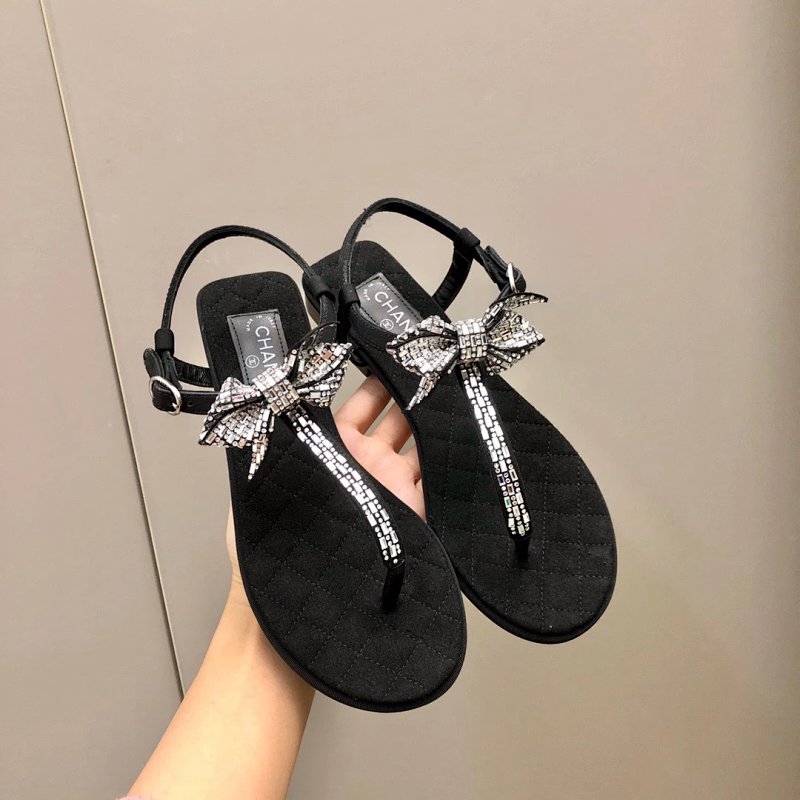Chanel slides