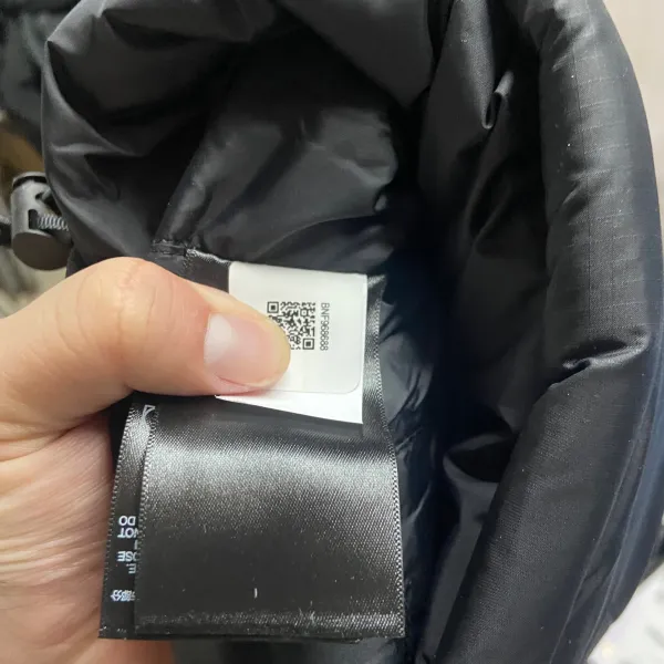 The North Face 1996 Retro Nuptse Down Jacket Pink and Black - 25