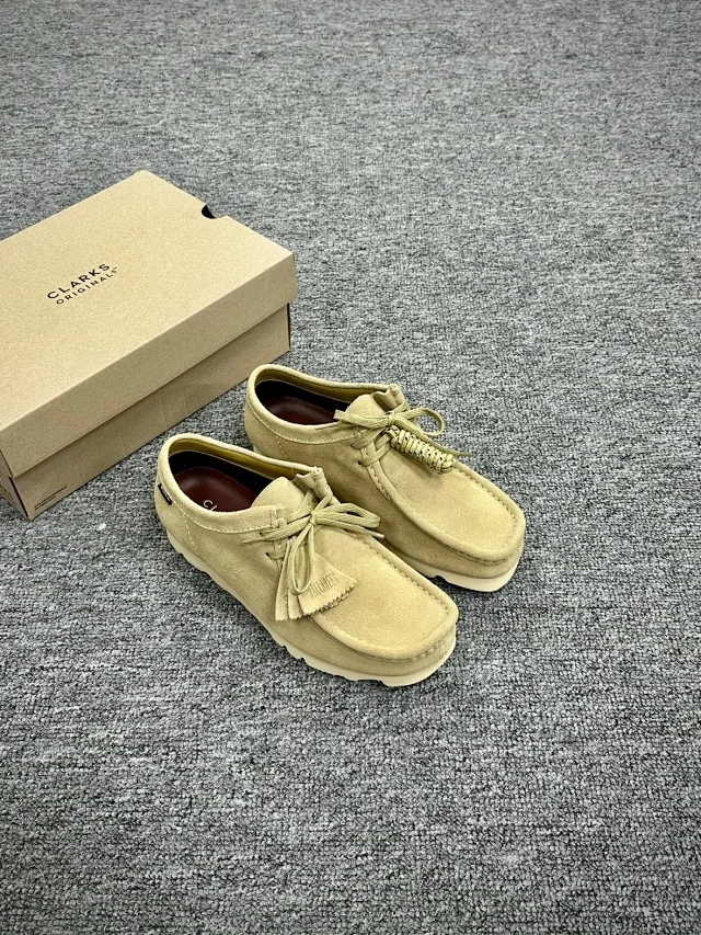Clarks Casual Shoes Wallabee GTX Lace-Up Moccasin product detail image 1