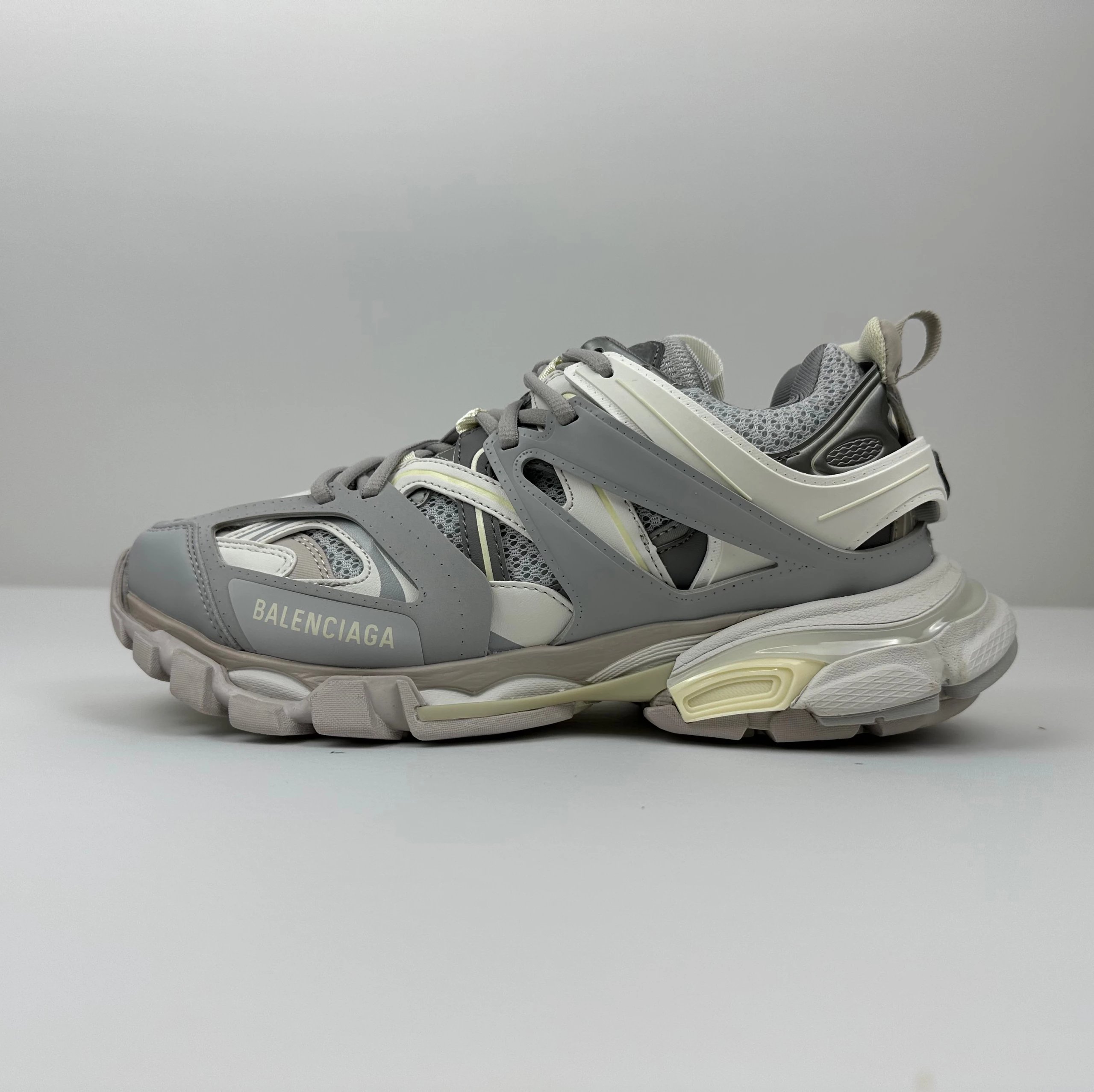 Balenciaga Sneakers Track 3.0 — Gray Beige