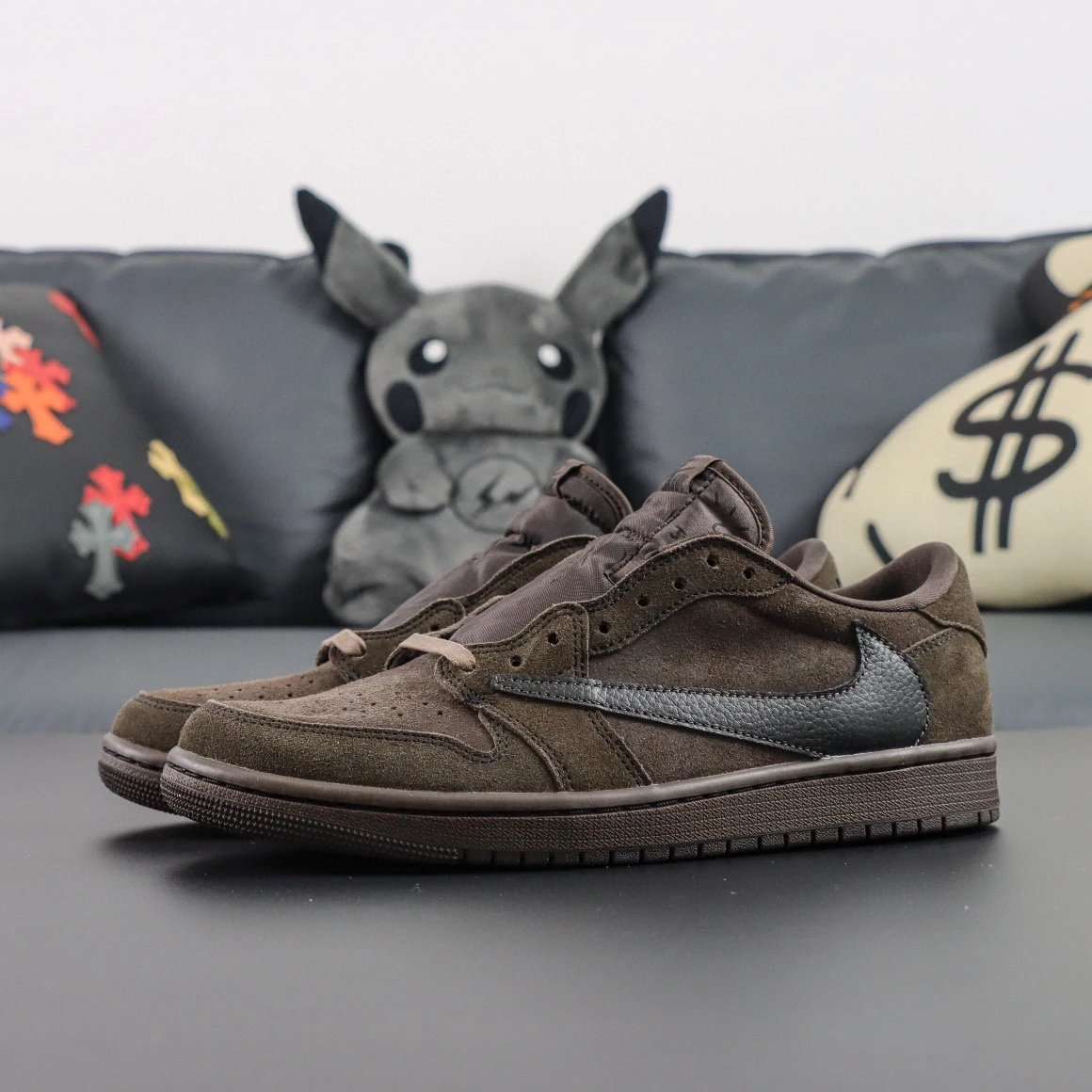 Ts x Aj1 Inverted Hook Low Top 9.0 Velvet Mocha