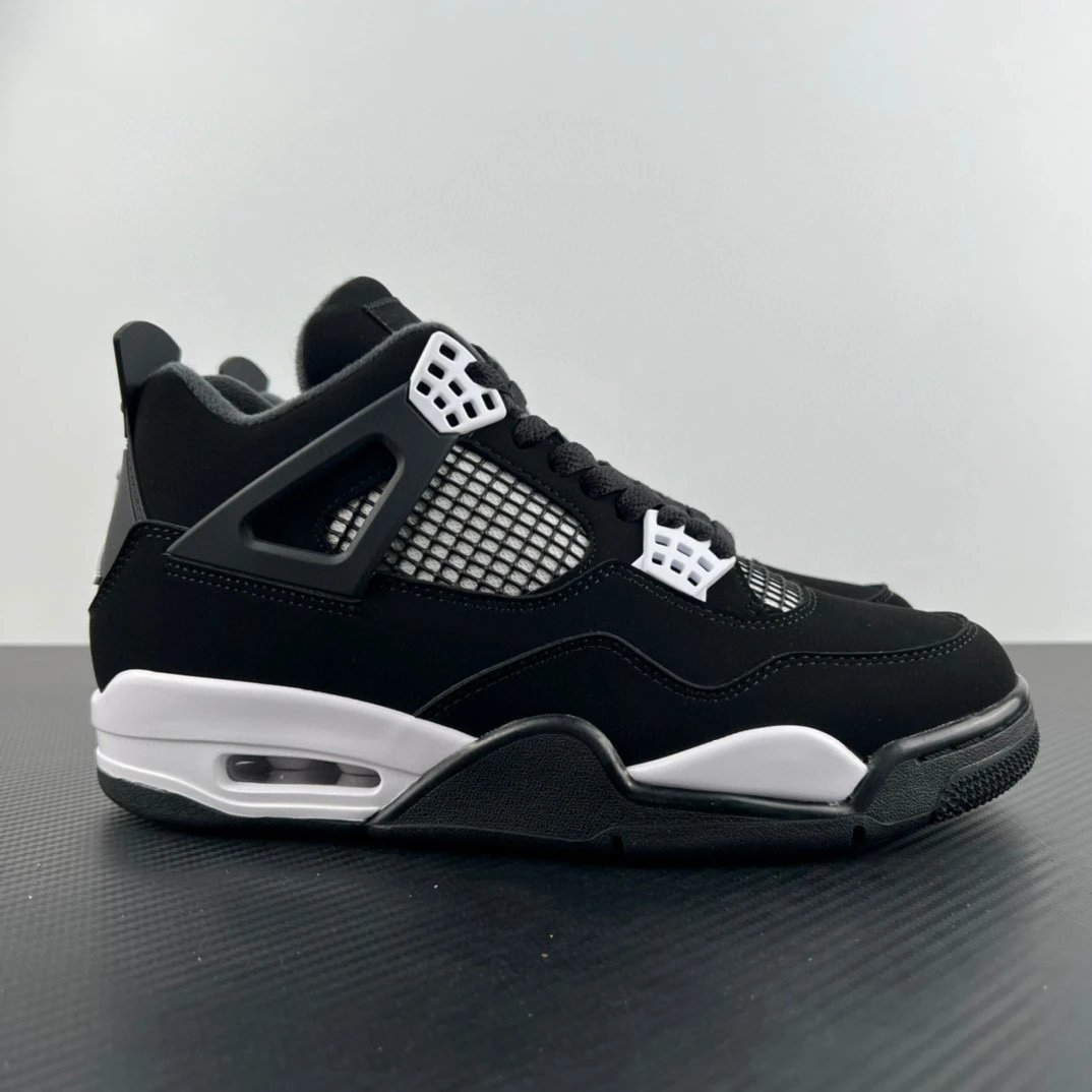 Air Jordan 4 Black White