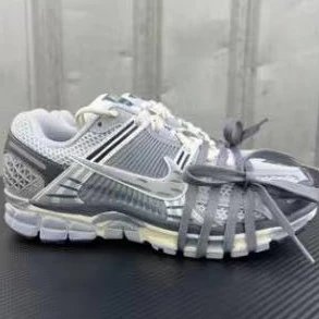 Nike Sneakers Zoom Vomero 5 — FD 9919 001 Deconstructed rice ash