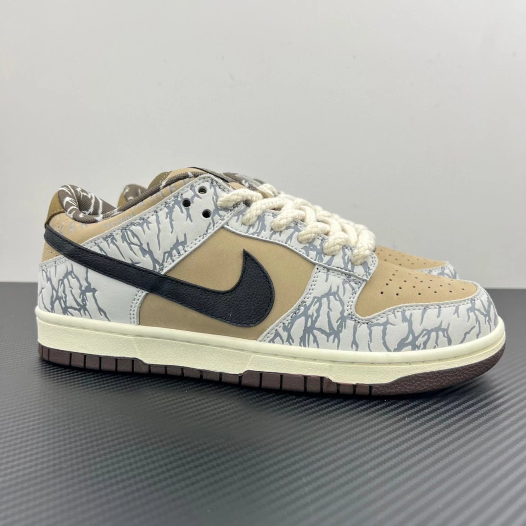 Nike Sneakers Dunk Low — Dunk cashew blossom, elephant pattern