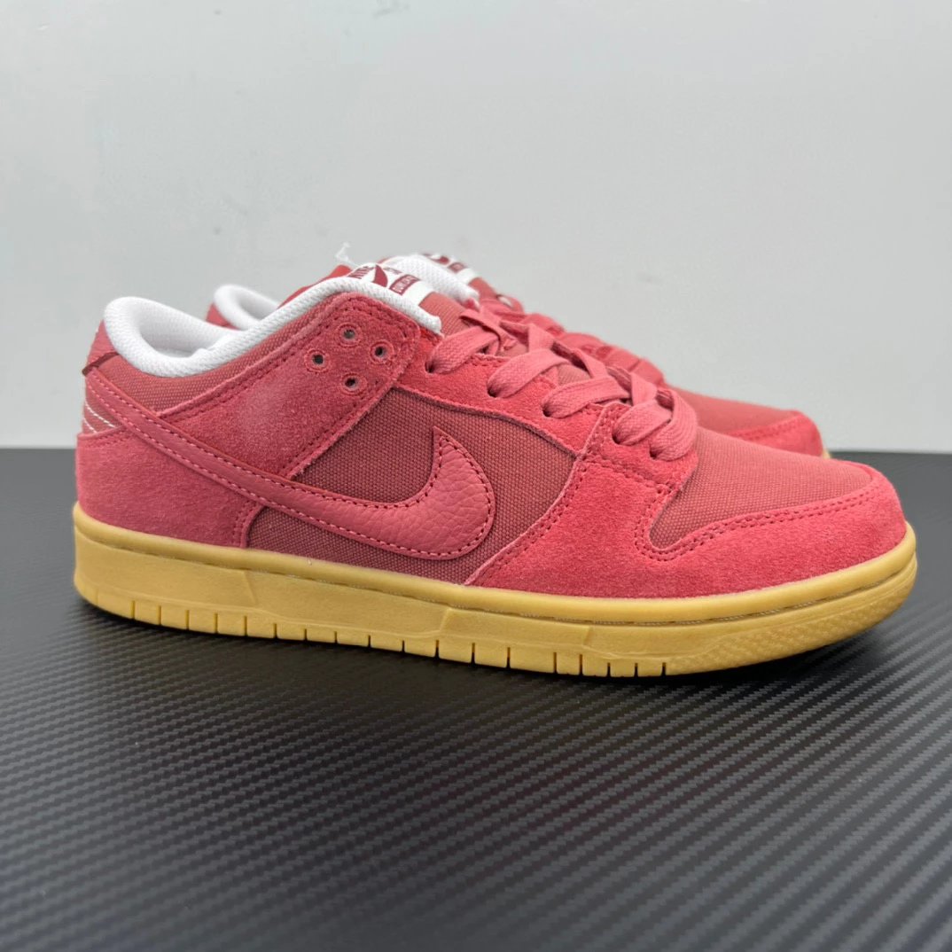 Nike Sneakers Dunk Low — "Red Gum" red
