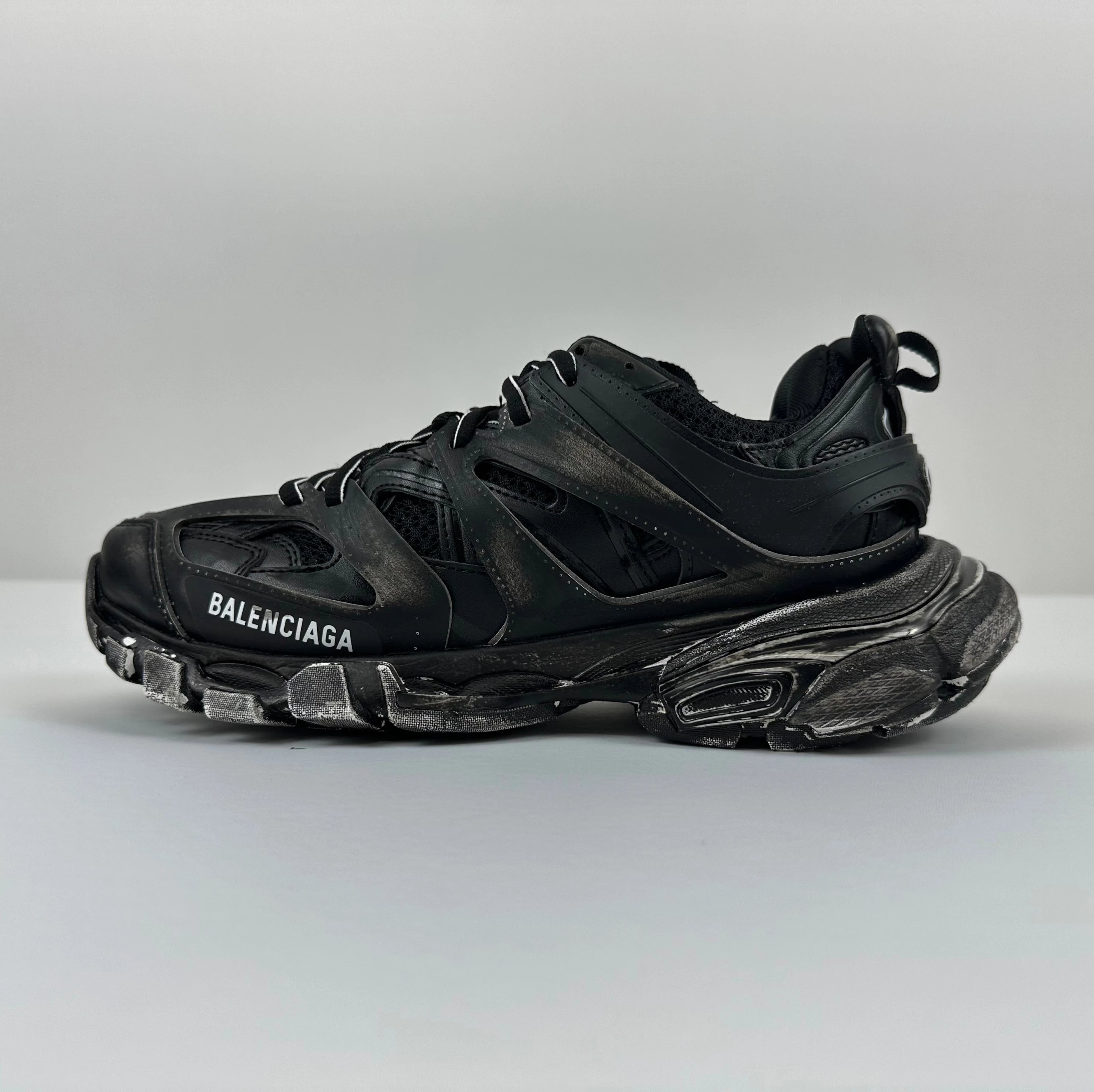 Balenciaga Sneakers Track 3.0 — Distressed black