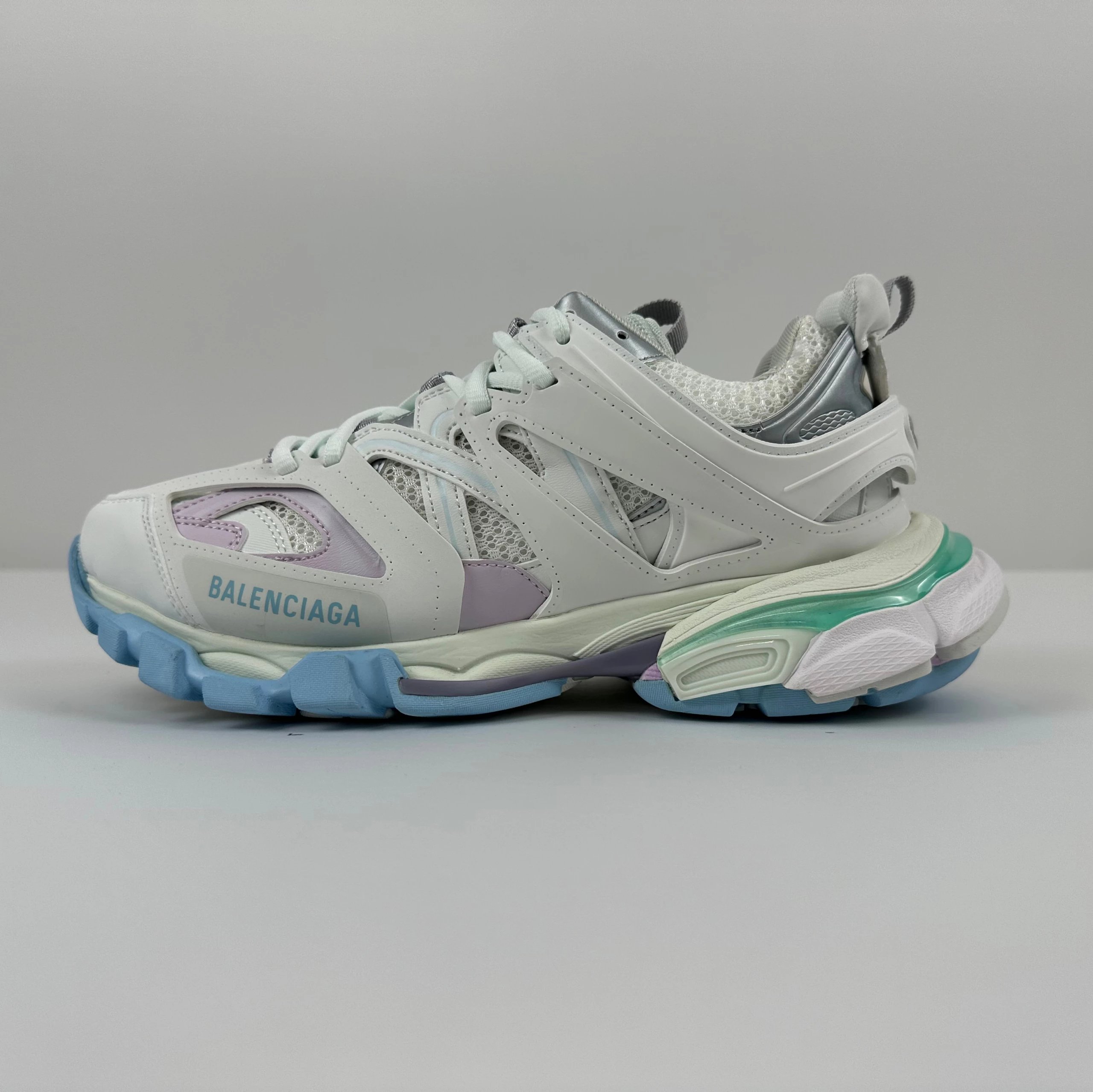 Balenciaga Sneakers Track 3.0 — Macaron