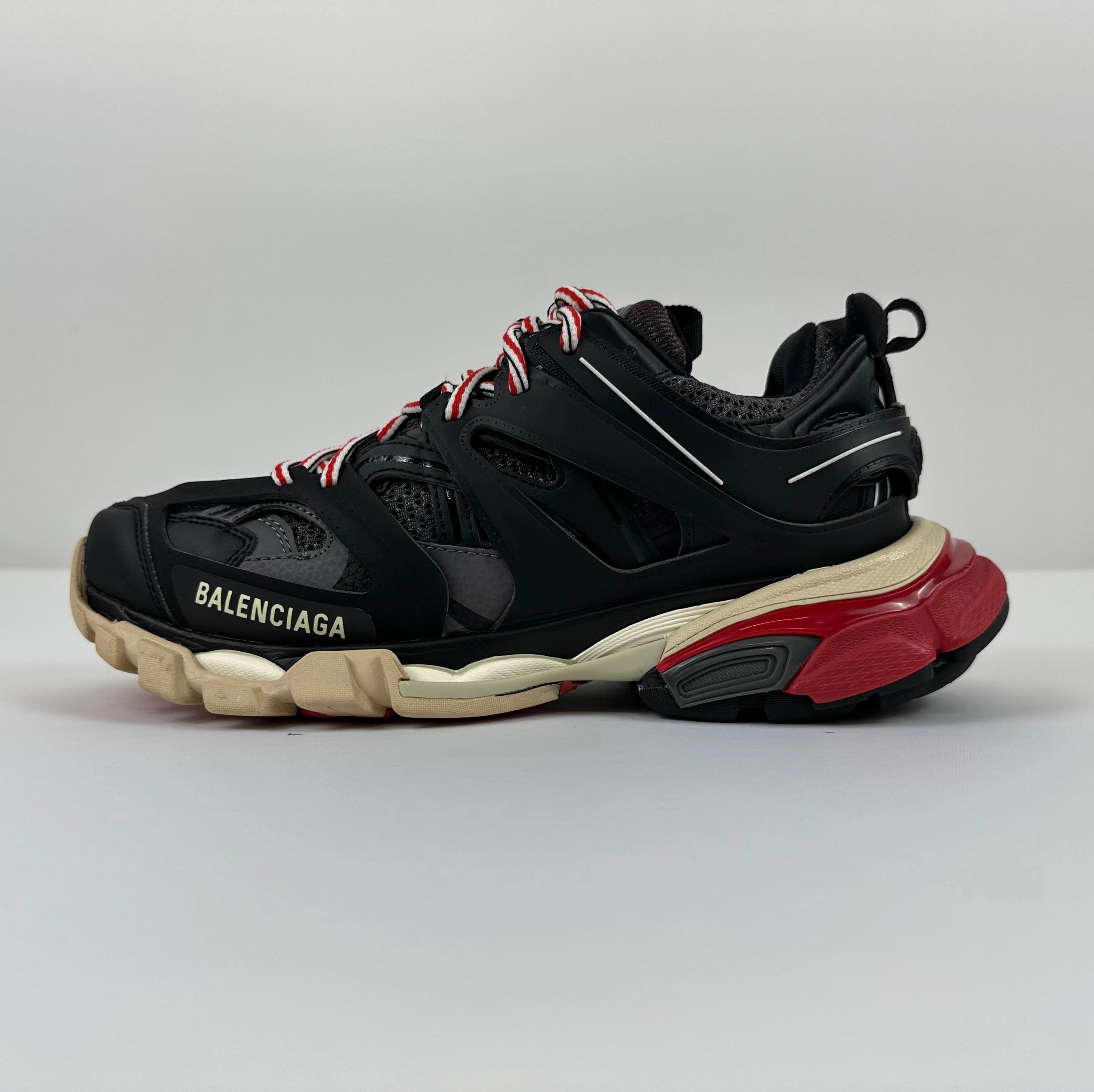 Balenciaga Sneakers Track 3.0 — Black coffee red