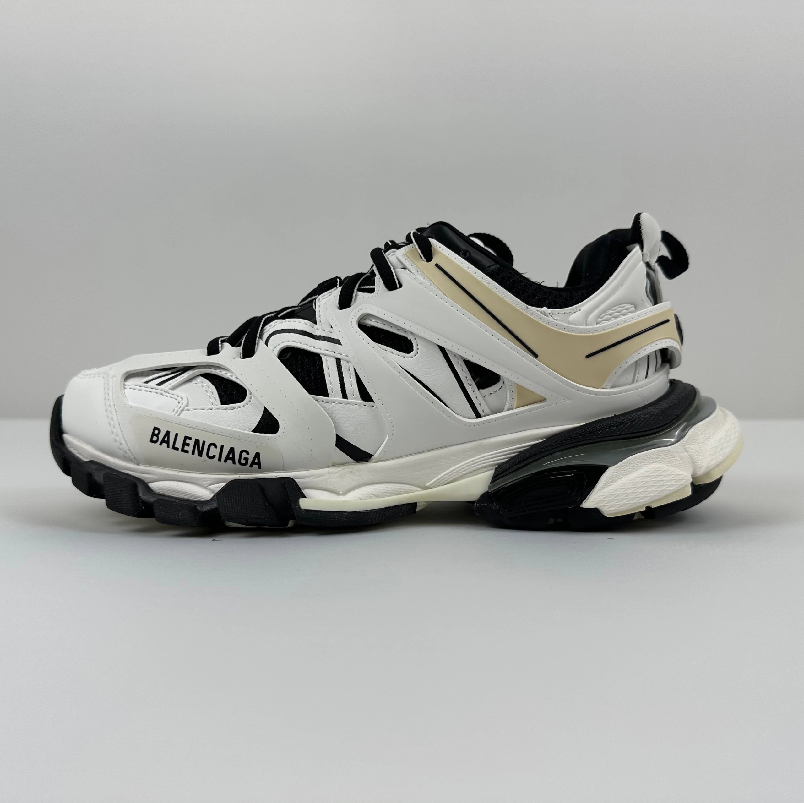 Balenciaga Sneakers Track 3.0 — Black and white