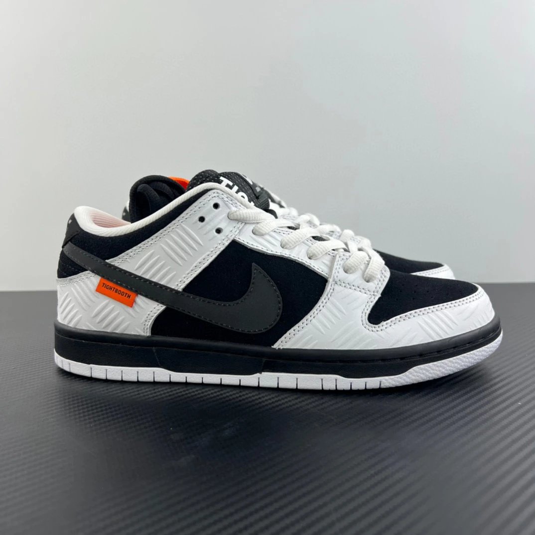 Nike Sneakers Dunk Low — TGHTBOOTH X Dunk Black and white