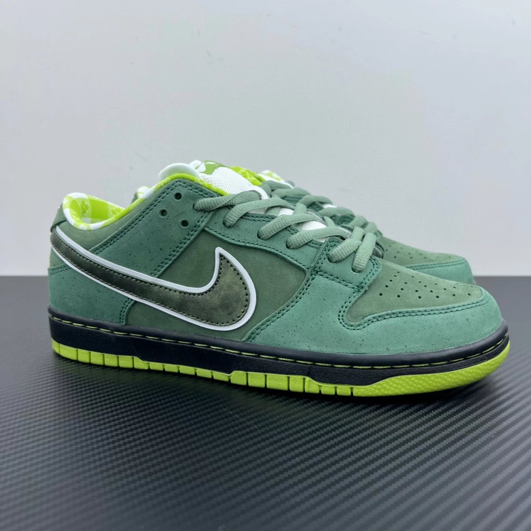 Nike Sneakers Dunk Low — Green Lobster