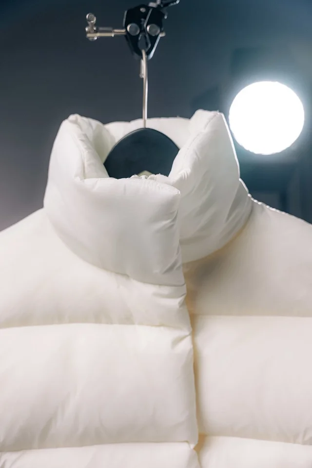 Unbranded Down Jackets Cropped stand-collar quilted puffer jacket product detail image 9
