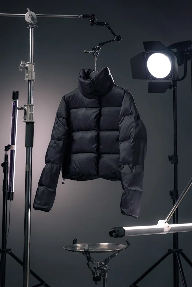 Unbranded Down Jackets Cropped stand-collar quilted puffer jacket product detail image 12