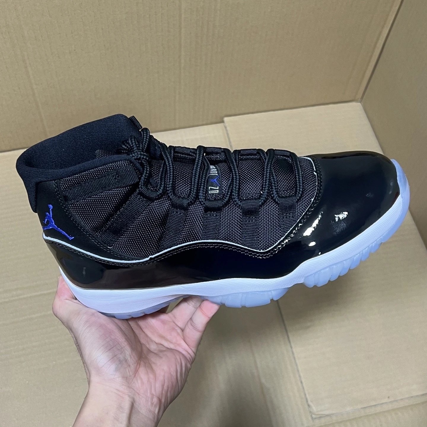 Jordan 11 Retro Space Jam 378037-003