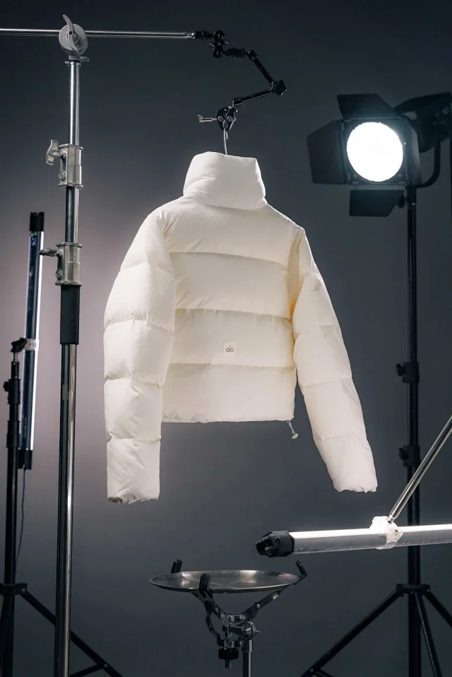 Unbranded Down Jackets Cropped stand-collar quilted puffer jacket product detail image 5