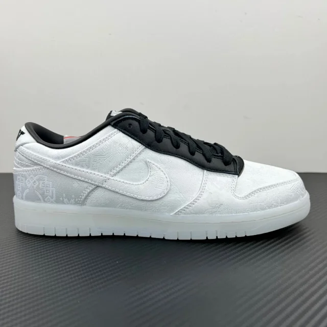 Nike Sneakers SB Dunk Low product detail image 2