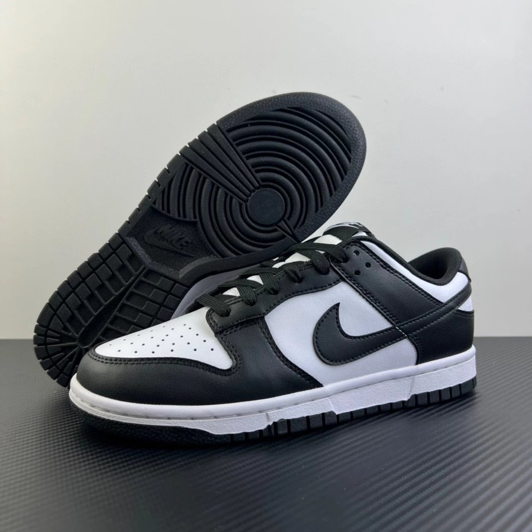 Nike Sneakers Dunk Low — Dunk Black and White Panda