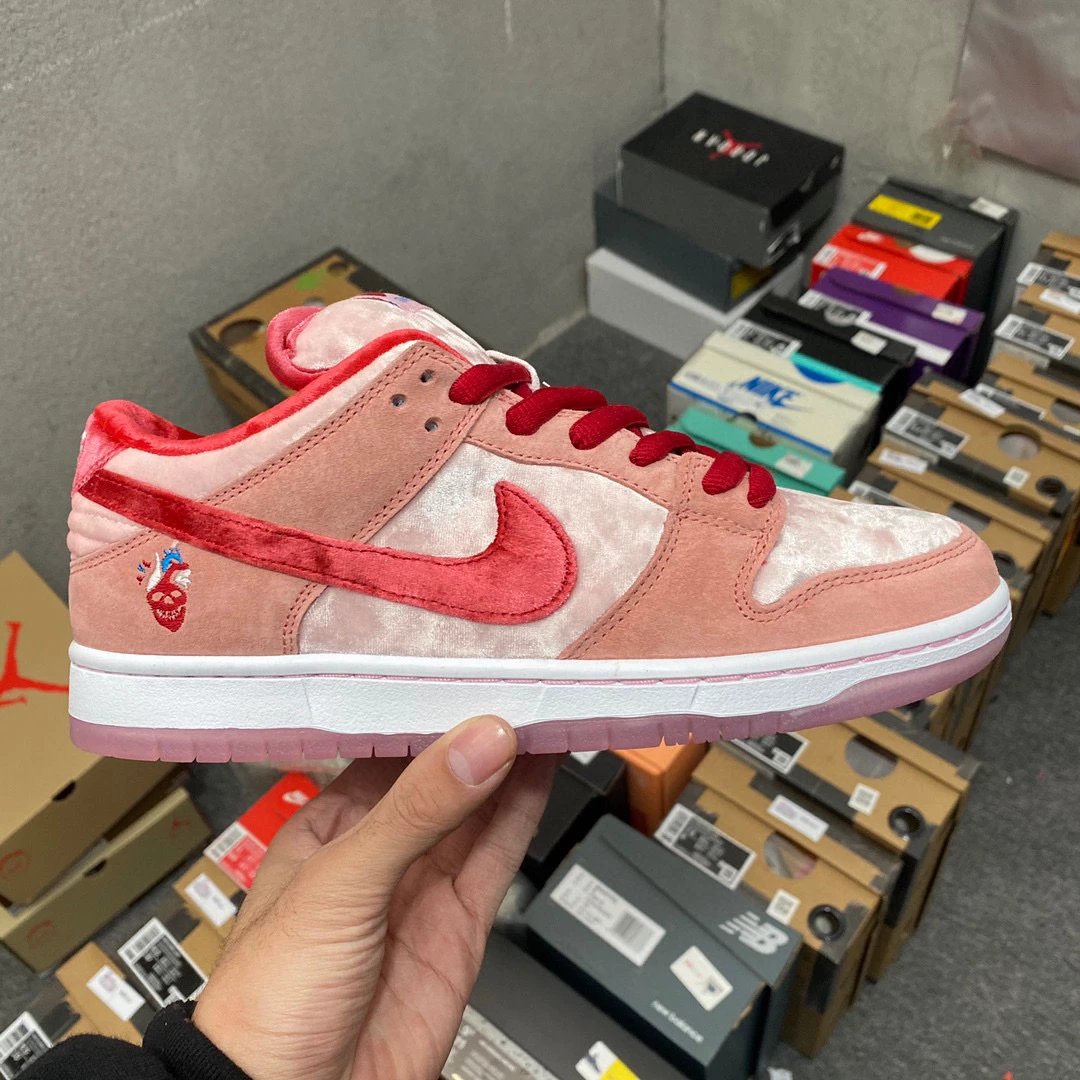 CT2552-800 Pink Valentine's Day