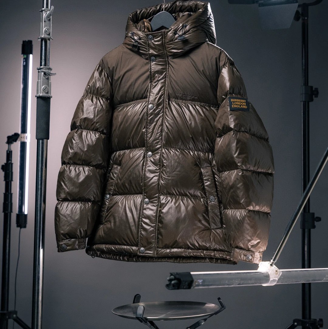 Burberry Down Jackets Hooded quilted puffer jacket — Brown