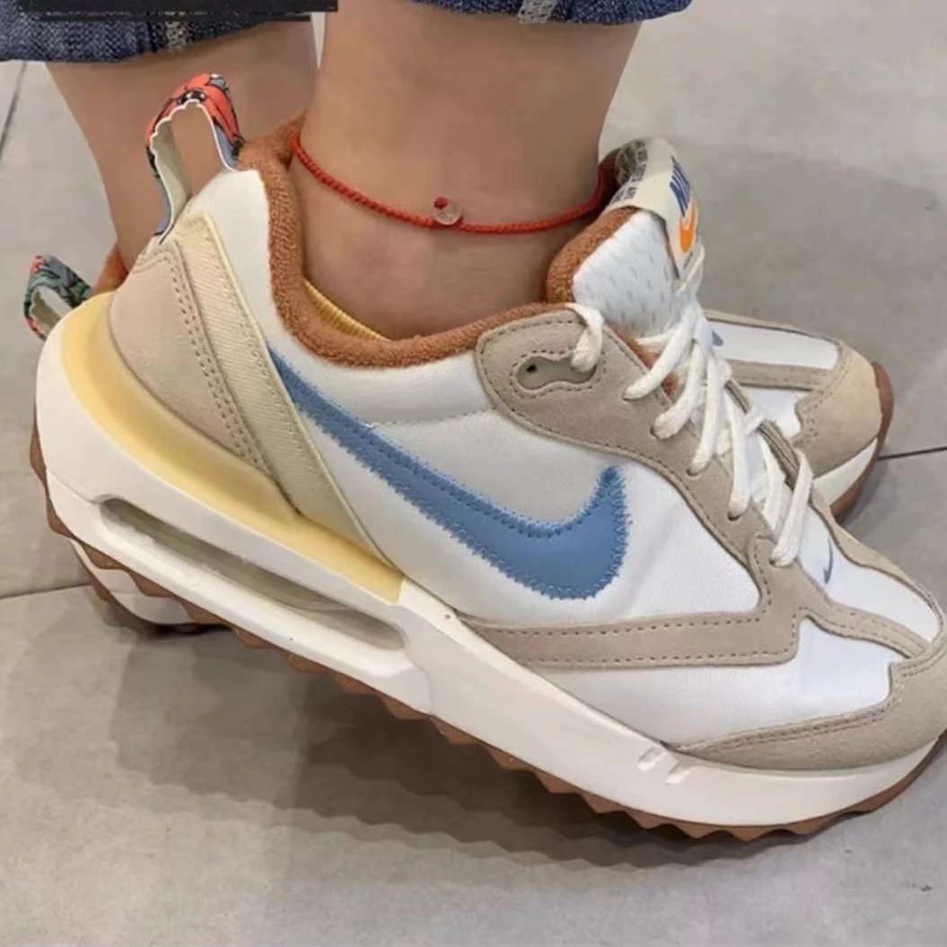 Nike Sneakers Air Max Dawn — Milk tea color