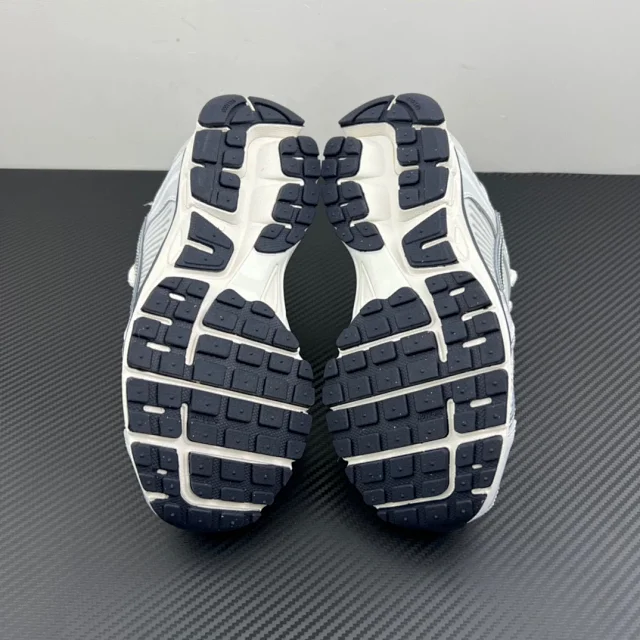 Nike Sneakers Zoom Vomero 5 product detail image 6