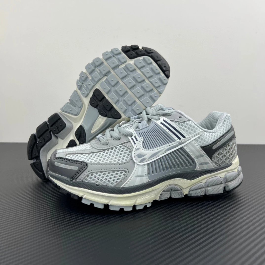Nike Sneakers Air Zoom Vomero 5 — FD9919-001 Distressed Beige Gray