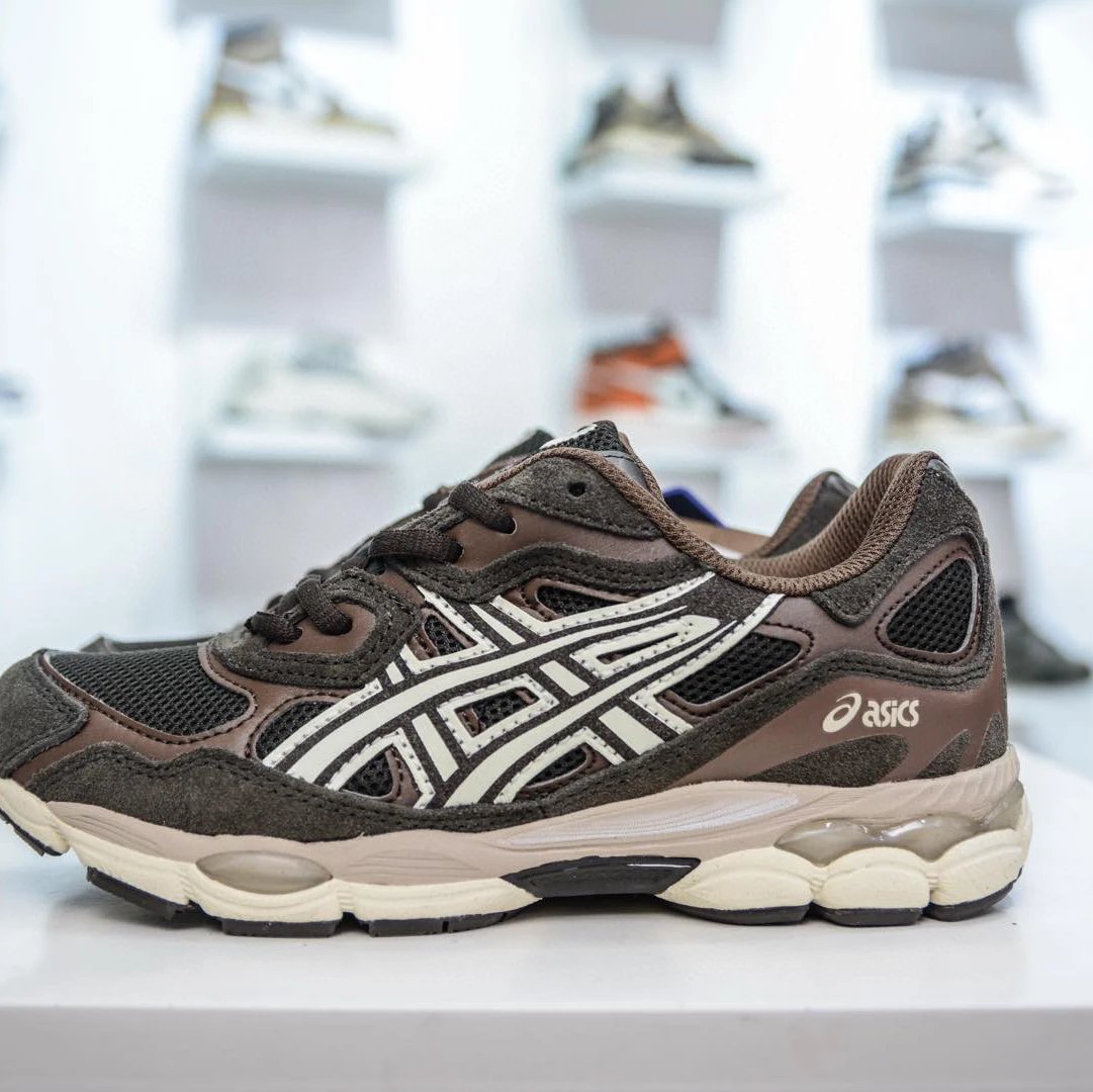 ASICS Sneakers GEL-NYC — Light brown