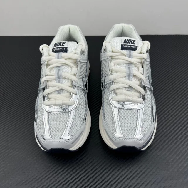 Nike Sneakers Zoom Vomero 5 product detail image 4