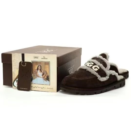 UGG Slippers Embroidered shearling-lined slip-on — Black