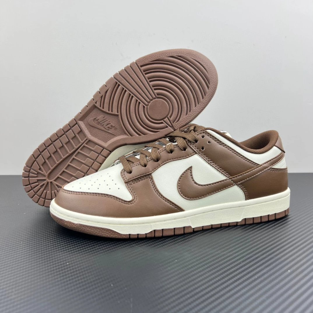 Nike Sneakers Dunk Low — Chocolate brown and white DD1503-124