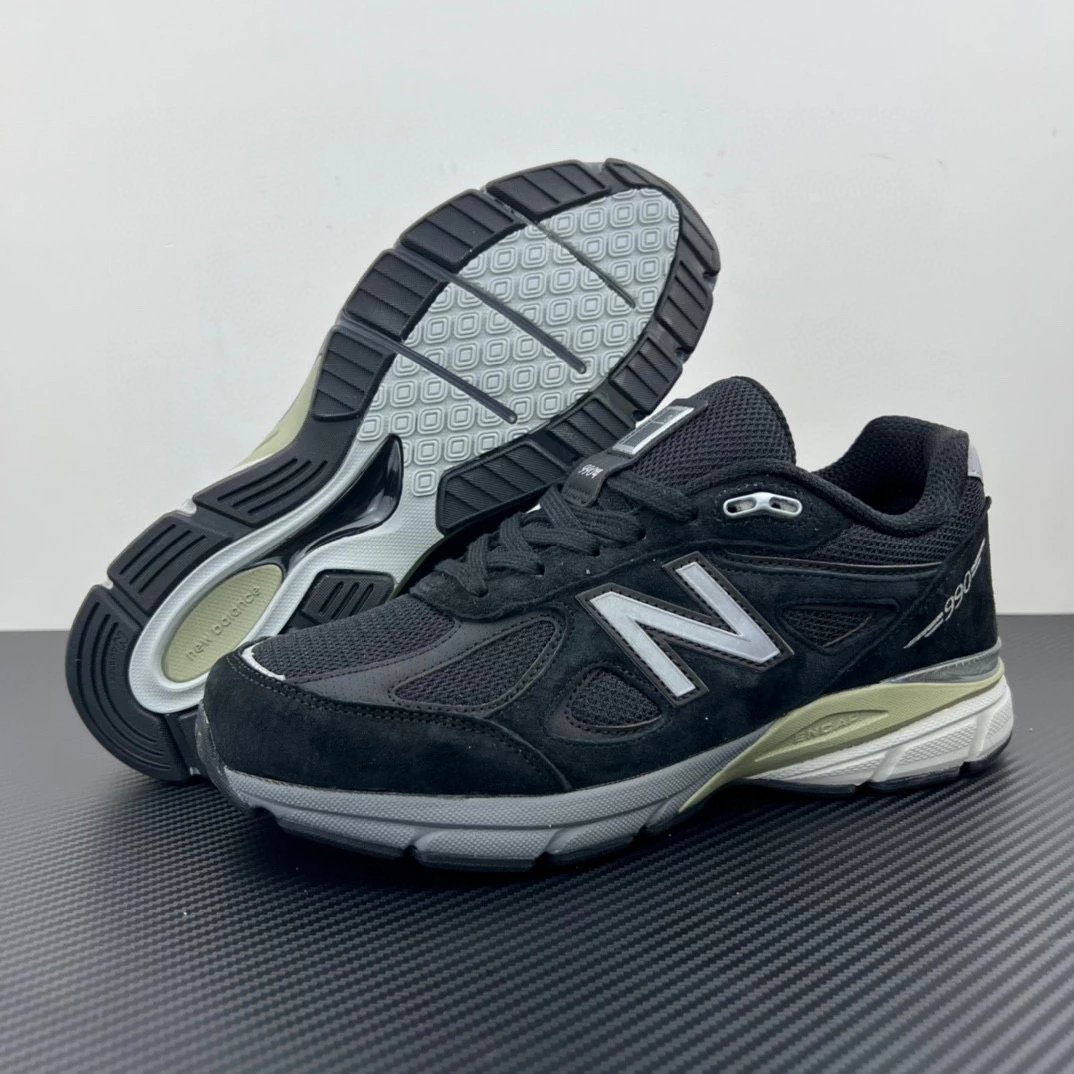 New Balance Sneakers 990v3 — M990BK4 Black