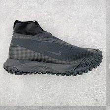 Nike Sneakers ACG Mountain Fly 2 — Black Samurai socks